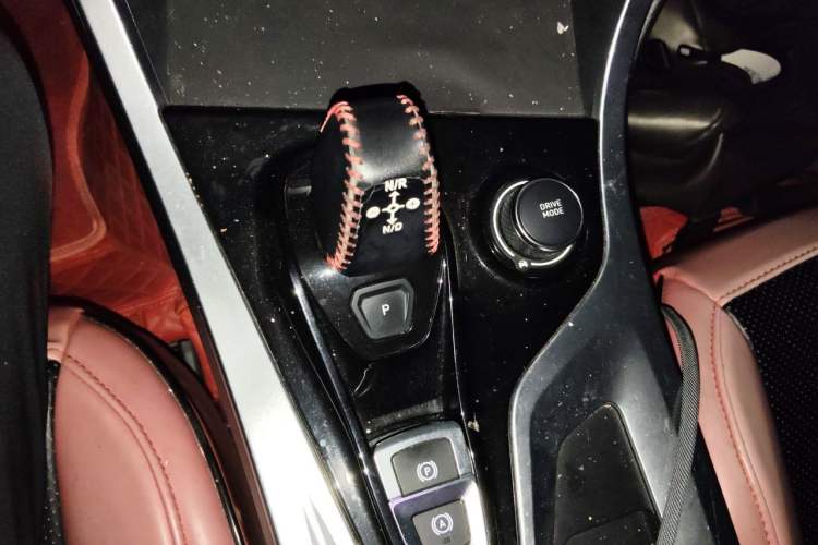 Used Lynk & Co 01 2017 2.0T Four-Wheel Drive Pro Edition Gear Lever