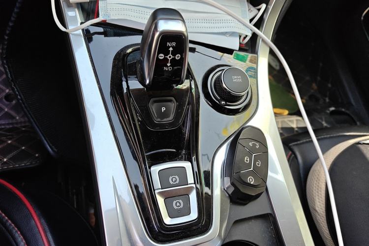 Used Lynk & Co 01 2017 2.0T Four-Wheel Drive Pro Edition Gear Lever