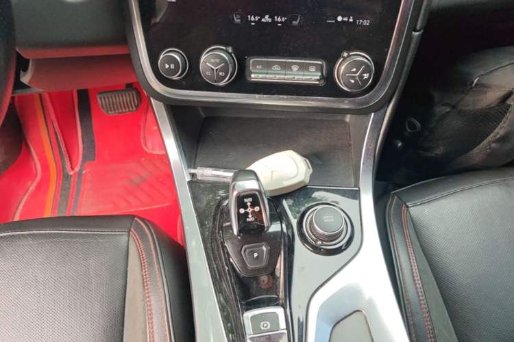 Used Lynk & Co 01 2017 2.0T Four-Wheel Drive Pro Edition Gear Lever