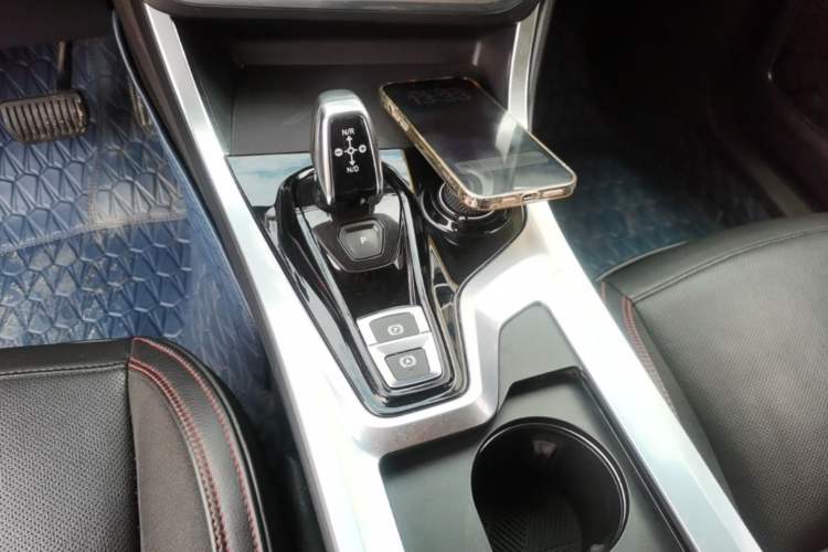 Used Lynk & Co 01 2017 2.0T Four-Wheel Drive Pro Edition Gear Lever