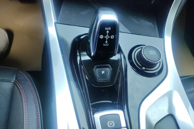 Used Lynk & Co 01 2017 2.0T Four-Wheel Drive Pro Edition Gear Lever