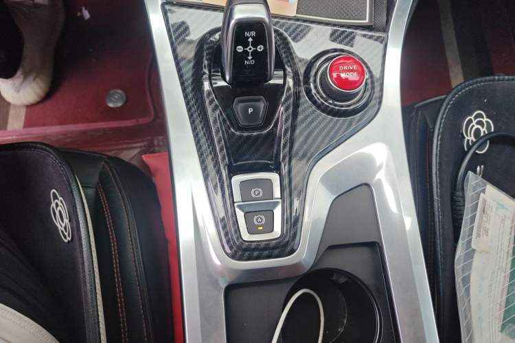 Used Lynk & Co 01 2017 2.0T Four-Wheel Drive Pro Edition Gear Lever