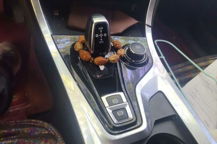 Used Lynk & Co 01 2017 2.0T Four-Wheel Drive Pro Edition Gear Lever