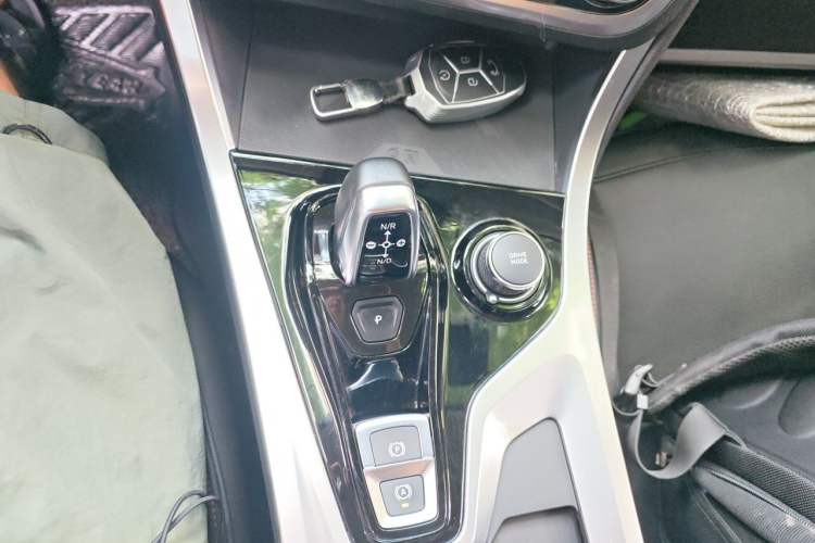 Used Lynk & Co 01 2017 2.0T Four-Wheel Drive Pro Edition Gear Lever