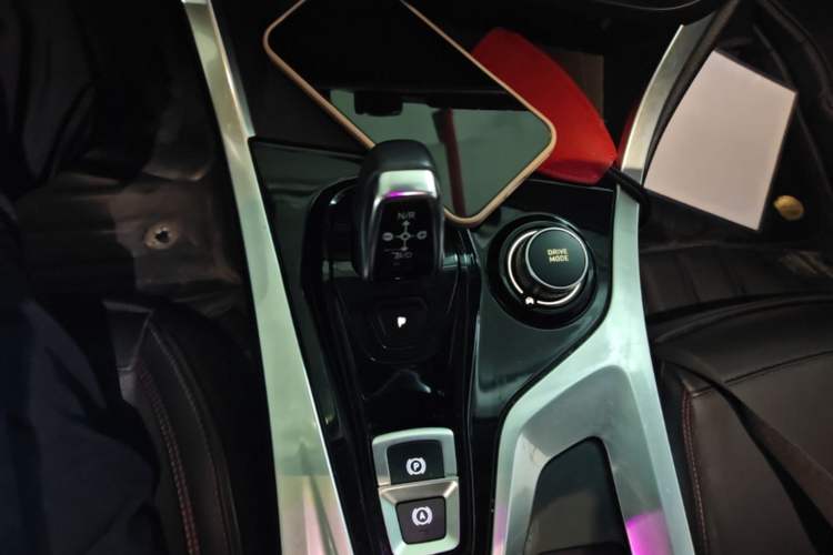 Used Lynk & Co 01 2017 2.0T Four-Wheel Drive Pro Edition Gear Lever