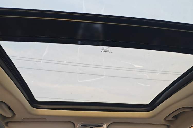 Used Lynk & Co 01 2017 2.0T Four-Wheel Drive Pro Edition Headliner