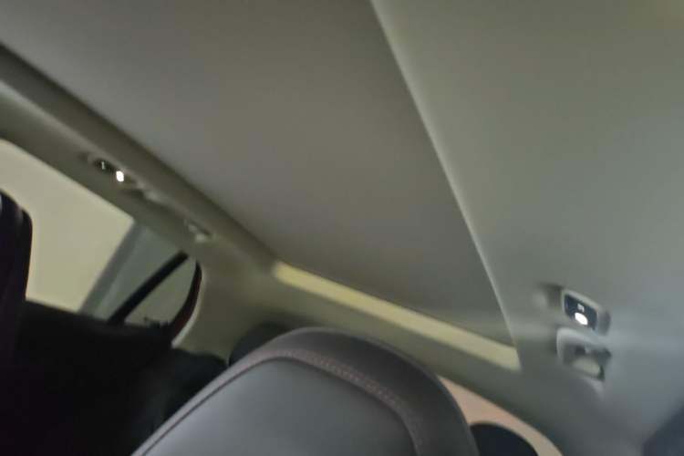 Used Lynk & Co 01 2017 2.0T Four-Wheel Drive Pro Edition Headliner