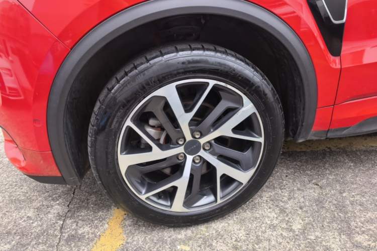 Used Lynk & Co 01 2017 2.0T Four-Wheel Drive Pro Edition Left Front Wheel Hub