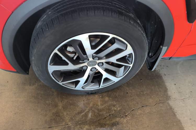 Used Lynk & Co 01 2017 2.0T Four-Wheel Drive Pro Edition Left Front Wheel Hub