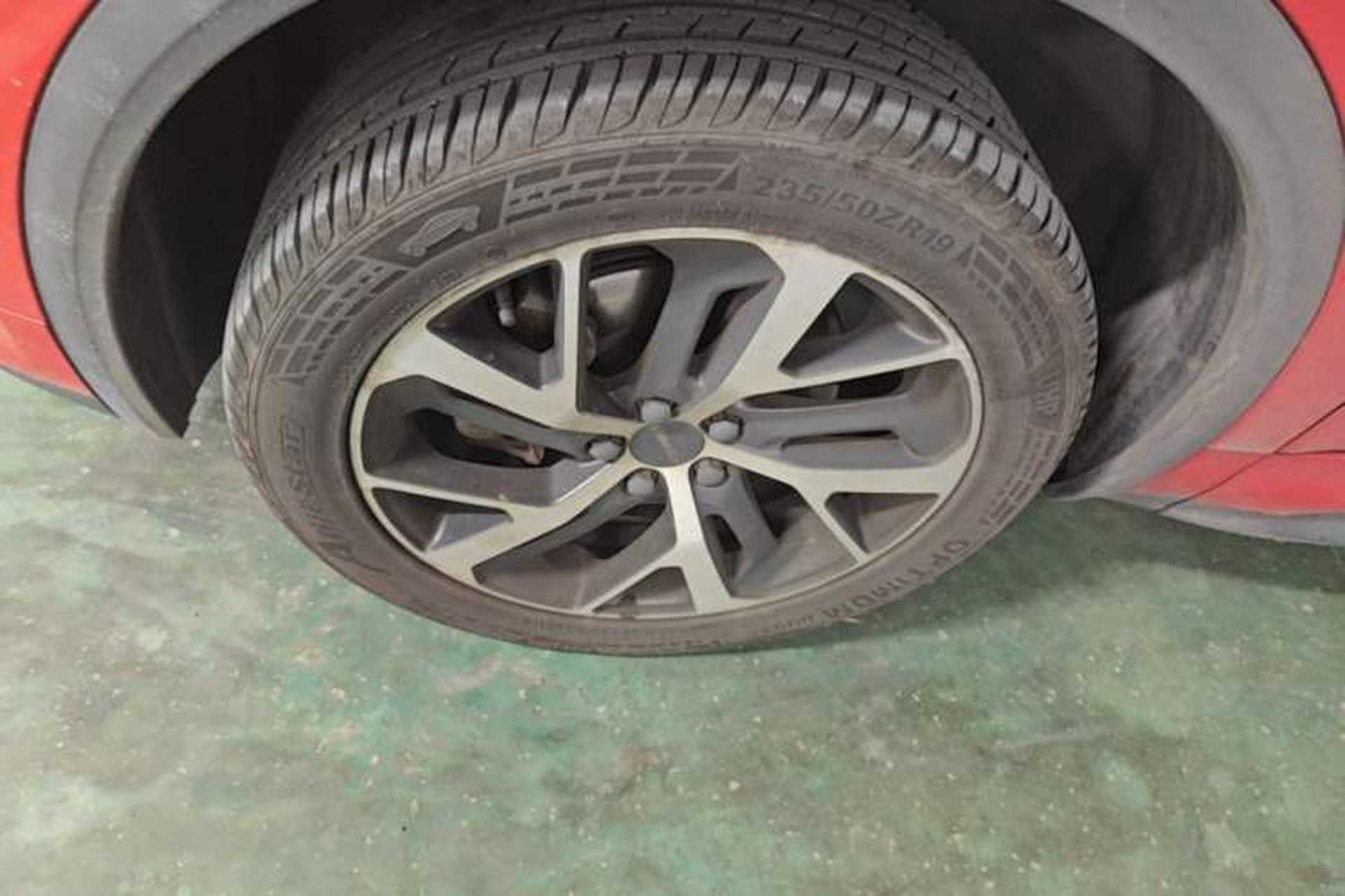 Used Lynk & Co 01 2017 2.0T Four-Wheel Drive Pro Edition Left Front Wheel Hub