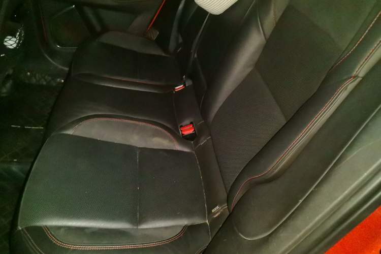 Used Lynk & Co 01 2017 2.0T Four-Wheel Drive Pro Edition Left Rear Seat