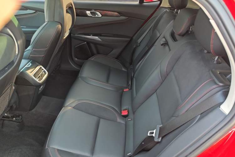 Used Lynk & Co 01 2017 2.0T Four-Wheel Drive Pro Edition Left Rear Seat