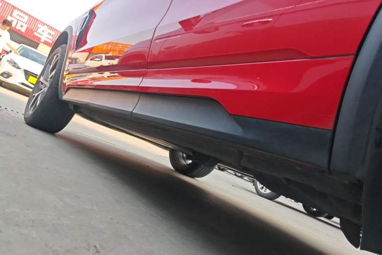 Used Lynk & Co 01 2017 2.0T Four-Wheel Drive Pro Edition Left Side Sill