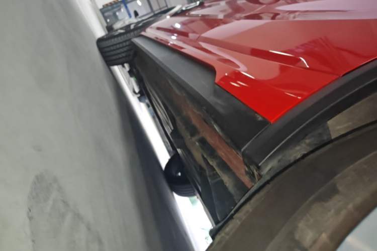 Used Lynk & Co 01 2017 2.0T Four-Wheel Drive Pro Edition Left Side Sill