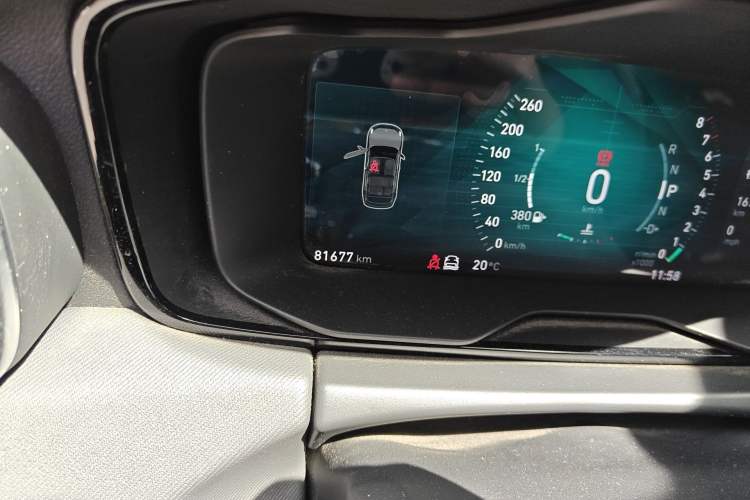 Used Lynk & Co 01 2017 2.0T Four-Wheel Drive Pro Edition Odometer Close Up