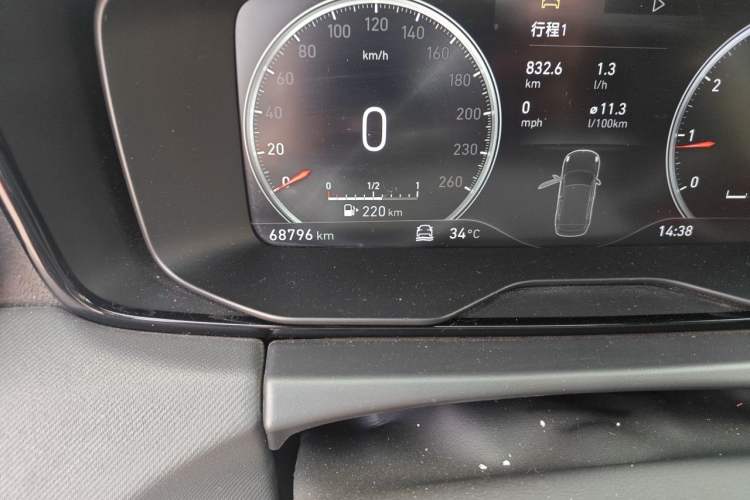 Used Lynk & Co 01 2017 2.0T Four-Wheel Drive Pro Edition Odometer Close Up