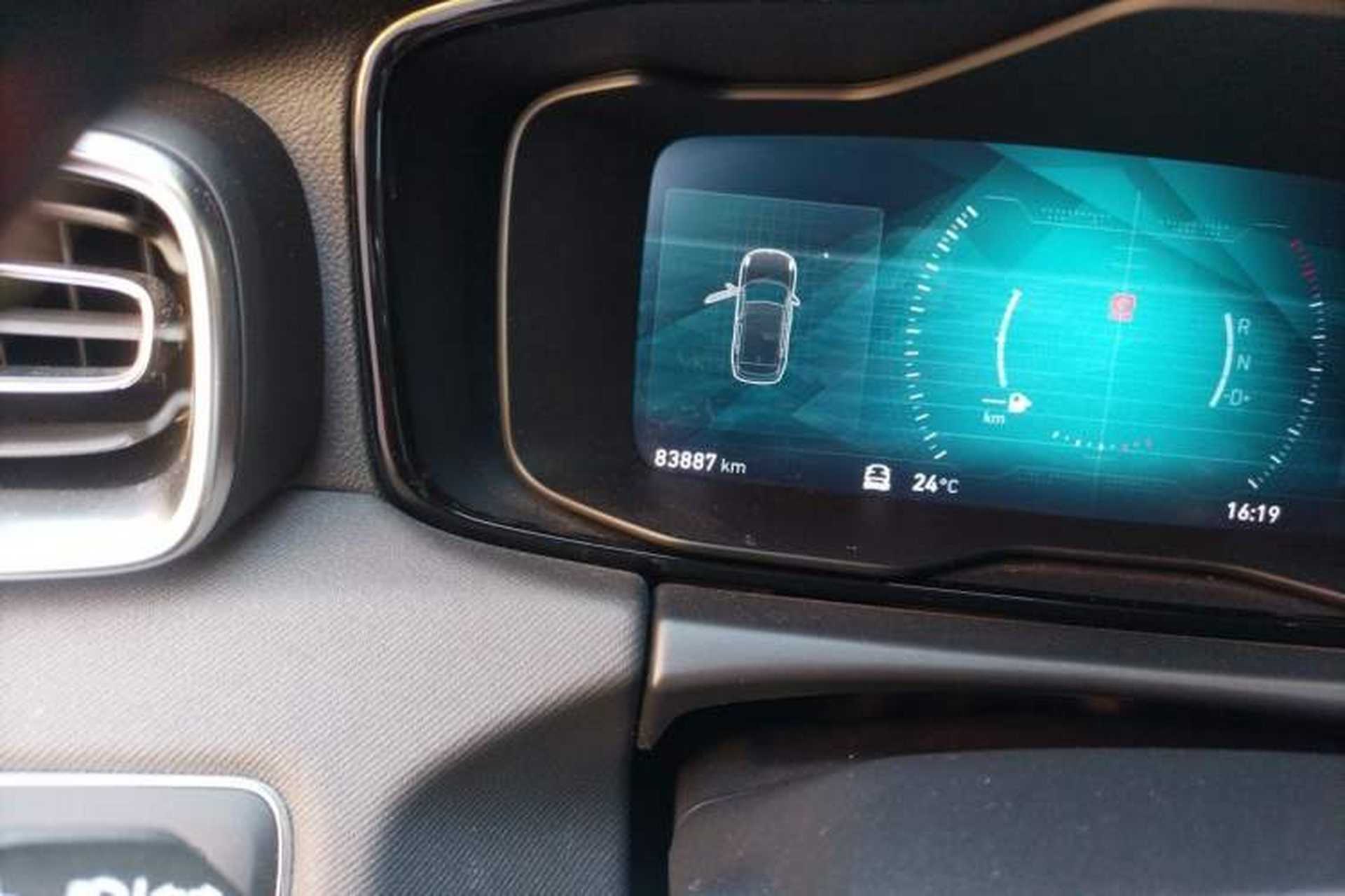 Used Lynk & Co 01 2017 2.0T Four-Wheel Drive Pro Edition Odometer Close Up