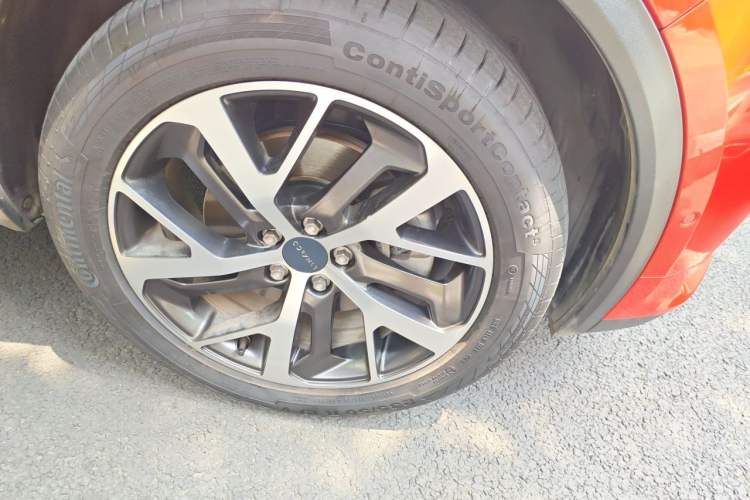 Used Lynk & Co 01 2017 2.0T Four-Wheel Drive Pro Edition Right Front Wheel Hub