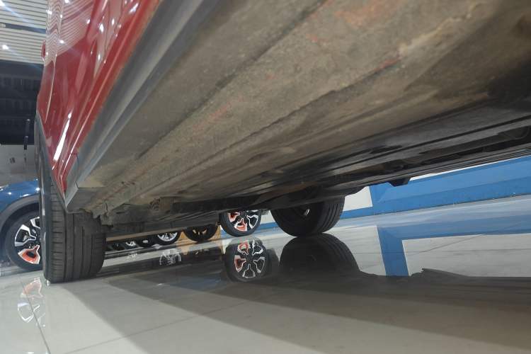 Used Lynk & Co 01 2017 2.0T Four-Wheel Drive Pro Edition Right Side Sill