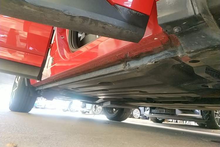Used Lynk & Co 01 2017 2.0T Four-Wheel Drive Pro Edition Right Side Sill