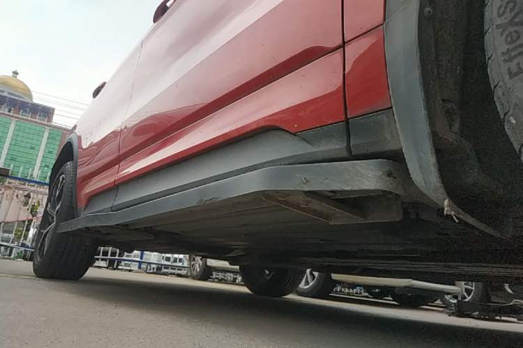 Used Lynk & Co 01 2017 2.0T Four-Wheel Drive Pro Edition Right Side Sill
