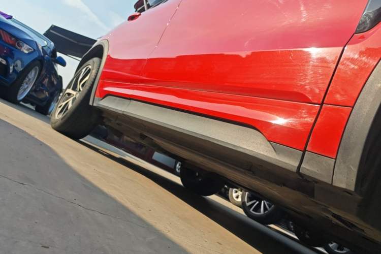 Used Lynk & Co 01 2017 2.0T Four-Wheel Drive Pro Edition Right Side Sill