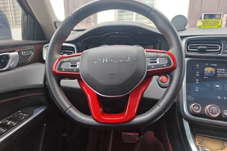 Used Lynk & Co 01 2017 2.0T Four-Wheel Drive Pro Edition Steering Wheel