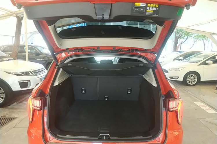 Used Lynk & Co 01 2017 2.0T Four-Wheel Drive Pro Edition Trunk