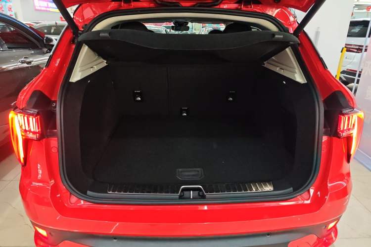 Used Lynk & Co 01 2017 2.0T Four-Wheel Drive Pro Edition Trunk