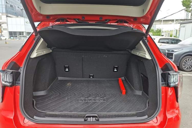 Used Lynk & Co 01 2017 2.0T Four-Wheel Drive Pro Edition Trunk