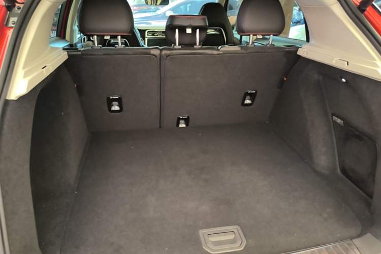Used Lynk & Co 01 2017 2.0T Four-Wheel Drive Pro Edition Trunk