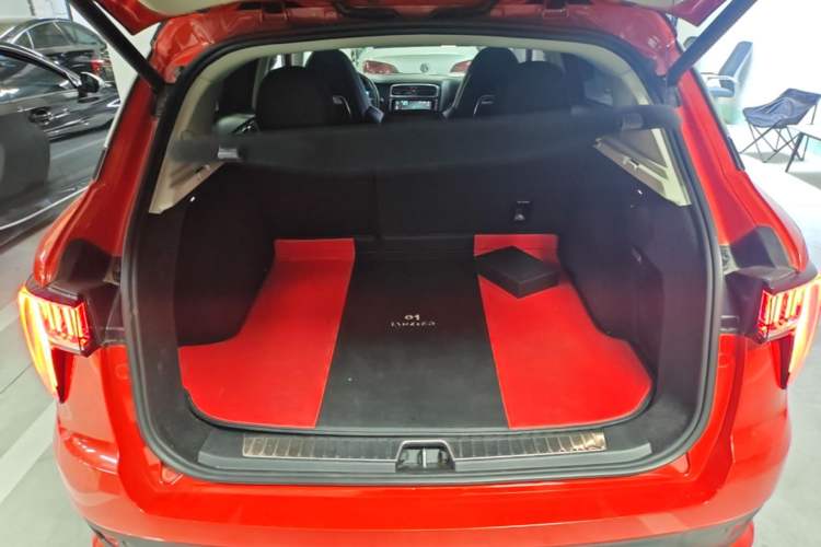 Used Lynk & Co 01 2017 2.0T Four-Wheel Drive Pro Edition Trunk