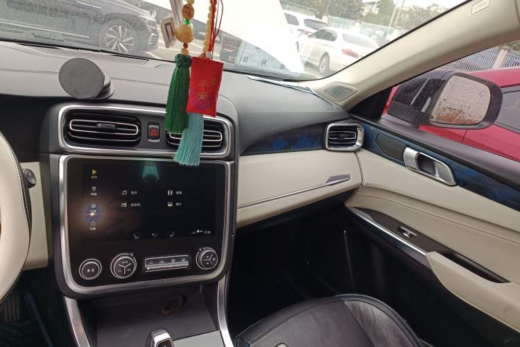 Used Lynk & Co 01 2017 2.0T Two-Wheel Drive Zhaopu Version Audio And AC Panel
