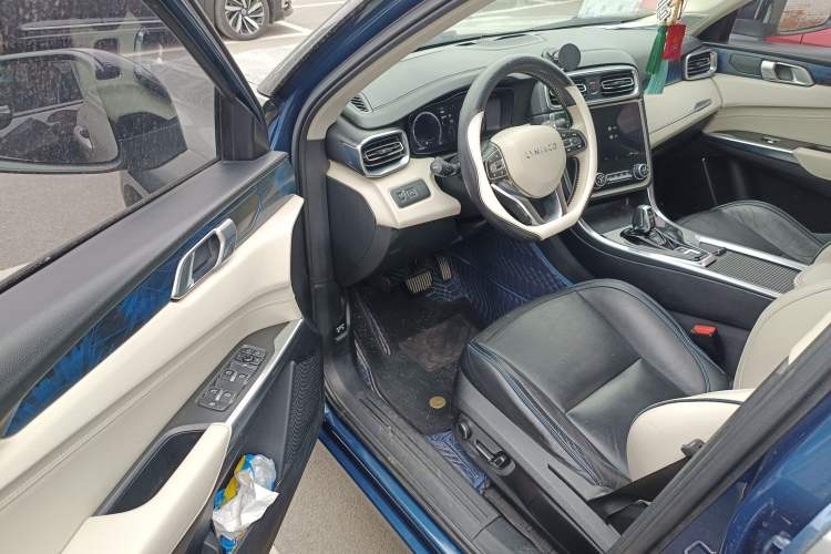 Used Lynk & Co 01 2017 2.0T Two-Wheel Drive Zhaopu Version Driver Seat