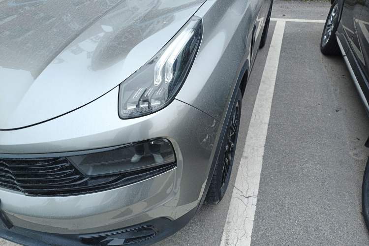Used Lynk & Co 01 2017 2.0T Two-Wheel Drive Zhaopu Version Left Front Headlight