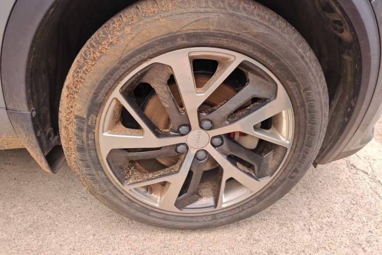 Used Lynk & Co 01 2017 2.0T Four-Wheel Drive Pro Edition Right Front Wheel Hub