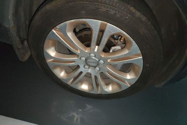 Used Lynk & Co 01 2017 2.0T Two-Wheel Drive Pro Edition Right Front Wheel Hub