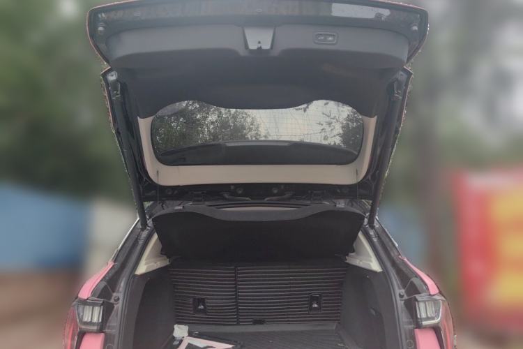 Used Lynk & Co 01 2017 2.0T Two-Wheel Drive Pro Edition Trunk