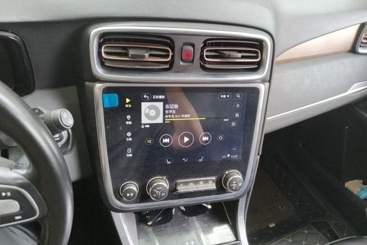 Used Lynk & Co 01 2017 2.0T Two-Wheel Drive Pro Edition Audio And AC Panel
