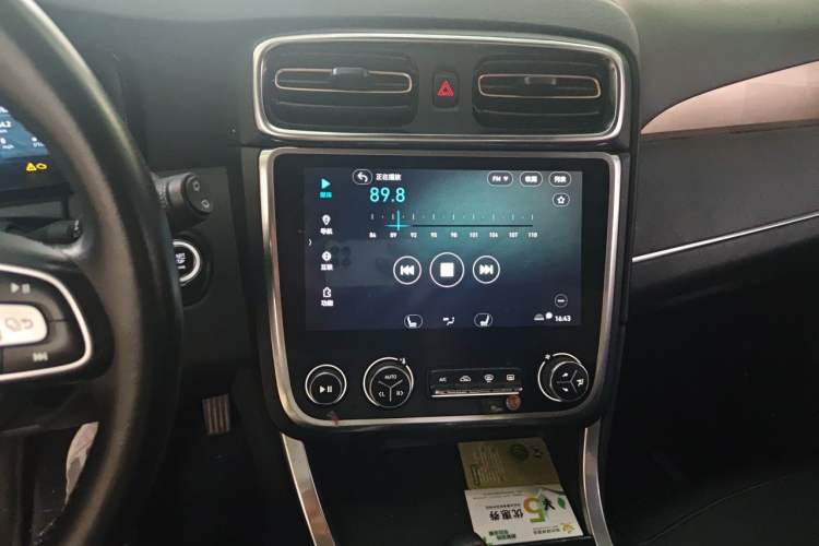 Used Lynk & Co 01 2017 2.0T Two-Wheel Drive Pro Edition Audio And AC Panel