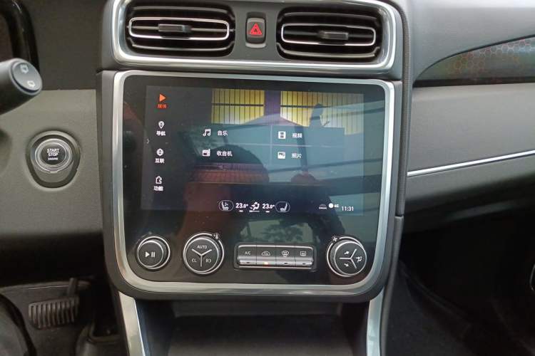 Used Lynk & Co 01 2017 2.0T Four-Wheel Drive Pro Edition Audio And AC Panel