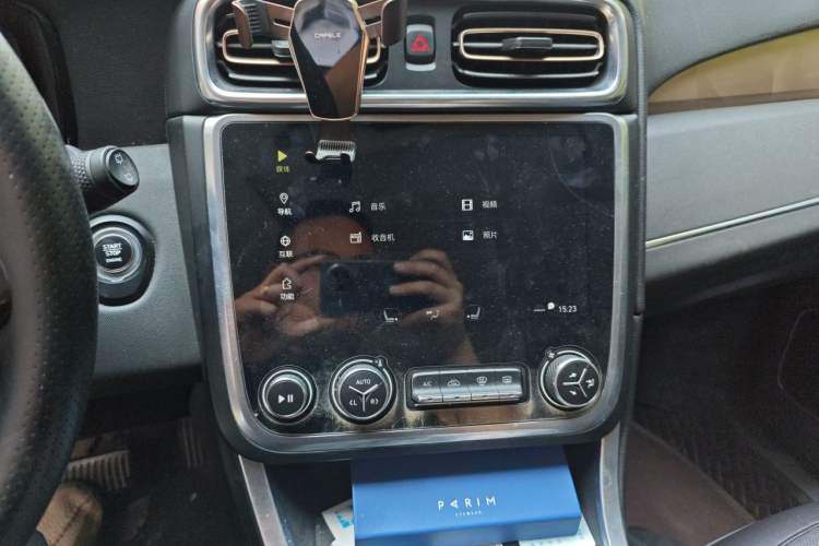 Used Lynk & Co 01 2017 2.0T Two-Wheel Drive Pro Edition Audio And AC Panel