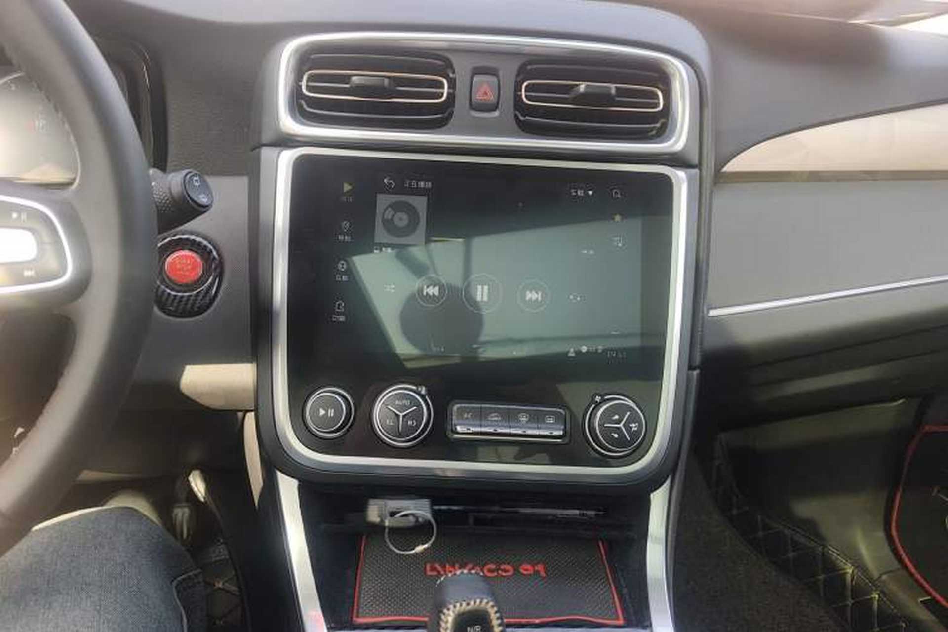 Used Lynk & Co 01 2017 2.0T Two-Wheel Drive Pro Edition Audio And AC Panel