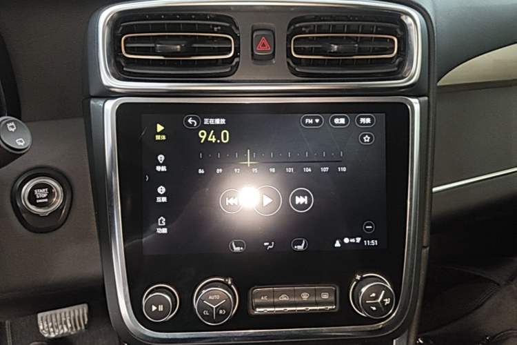 Used Lynk & Co 01 2017 2.0T Two-Wheel Drive Pro Edition Audio And AC Panel