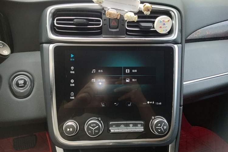 Used Lynk & Co 01 2017 2.0T Four-Wheel Drive Pro Edition Audio And AC Panel