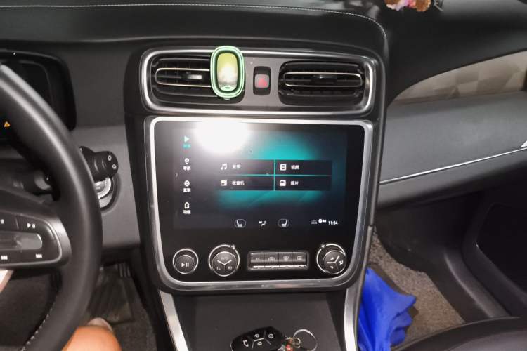 Used Lynk & Co 01 2017 2.0T Two-Wheel Drive Pro Edition Audio And AC Panel