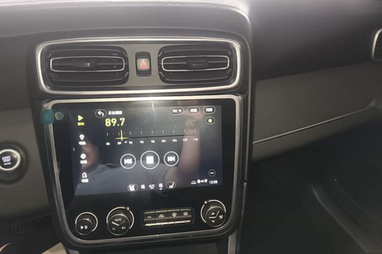 Used Lynk & Co 01 2017 2.0T Four-Wheel Drive Pro Edition Audio And AC Panel