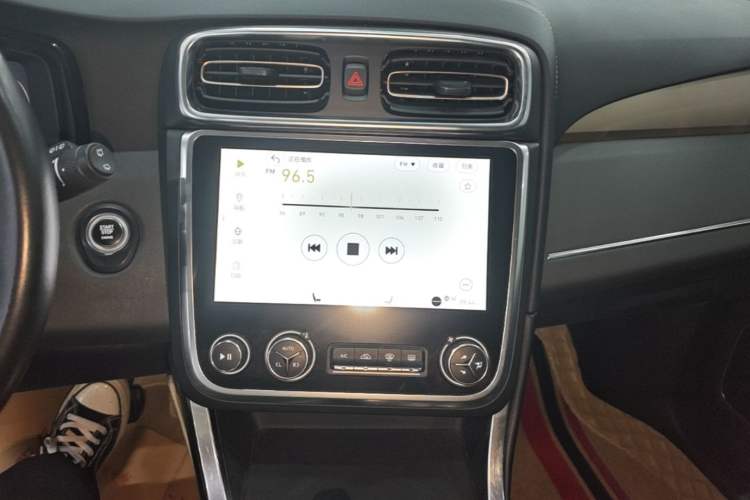 Used Lynk & Co 01 2017 2.0T Two-Wheel Drive Pro Edition Audio And AC Panel