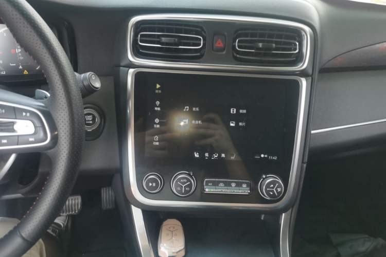 Used Lynk & Co 01 2017 2.0T Four-Wheel Drive Pro Edition Audio And AC Panel