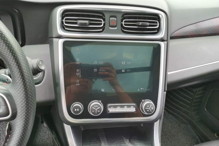 Used Lynk & Co 01 2017 2.0T Four-Wheel Drive Pro Edition Audio And AC Panel